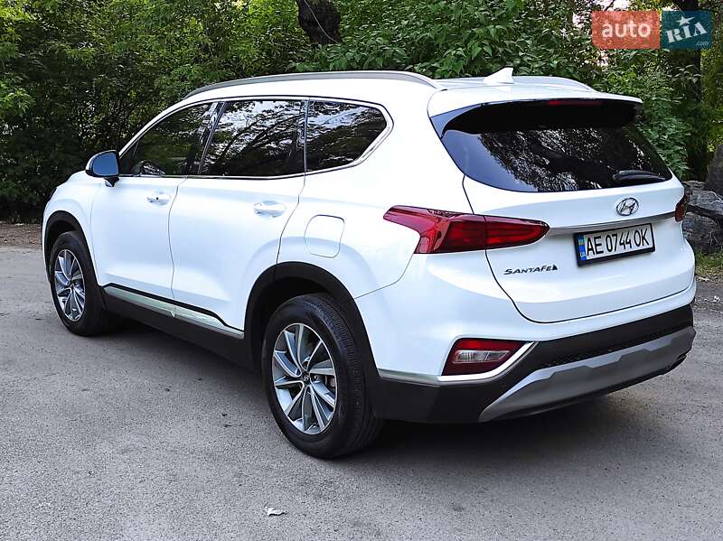 Позашляховик / Кросовер Hyundai Santa FE 2019 в Синельниковому