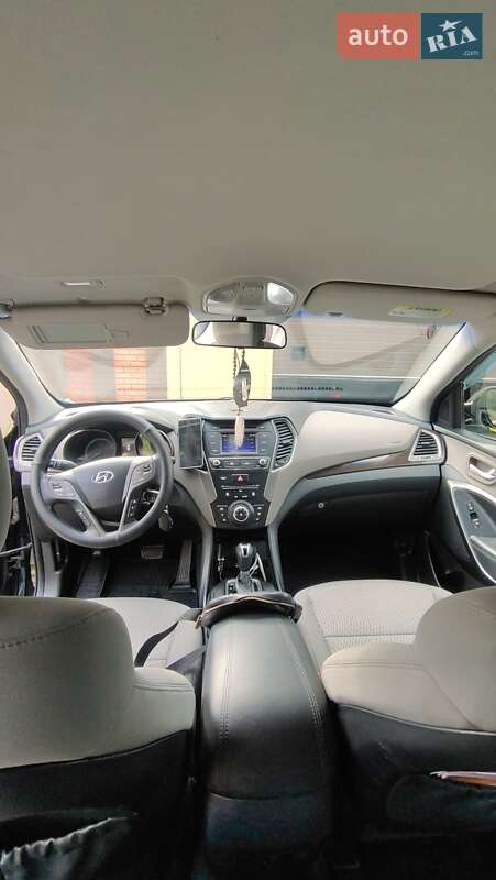Позашляховик / Кросовер Hyundai Santa FE 2016 в Кривому Розі
