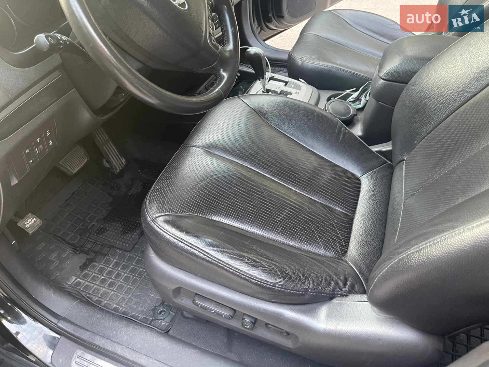 2011 Hyundai Santa Fe - мініатюра 24