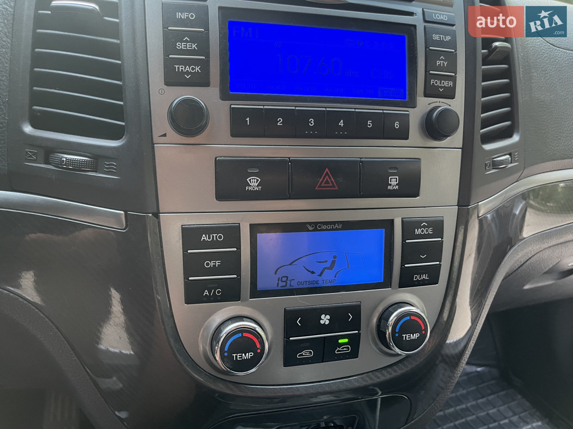 2011 Hyundai Santa Fe - мініатюра 29