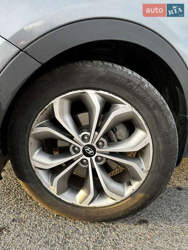 Позашляховик / Кросовер Hyundai Santa FE 2014 в Львові