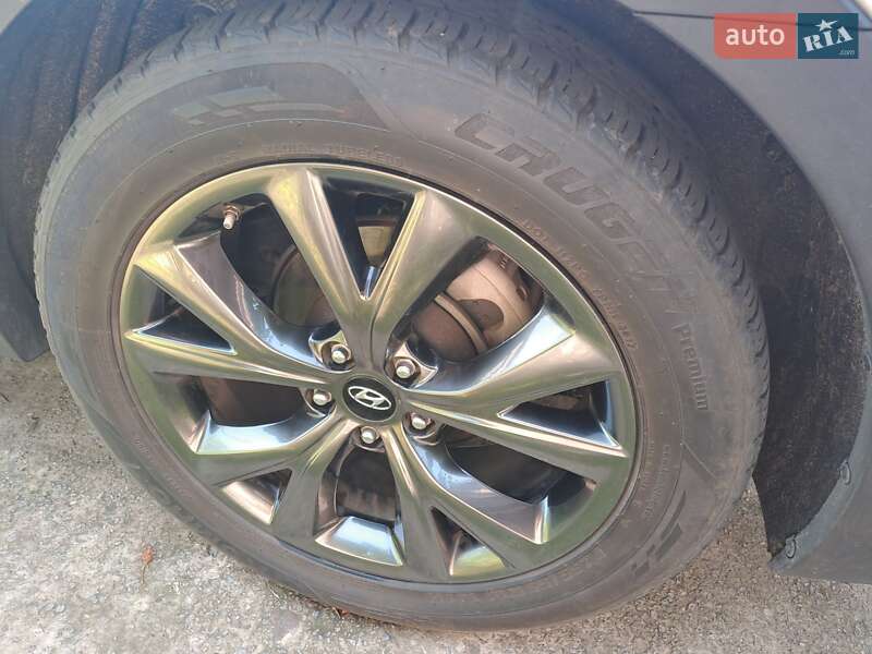 Позашляховик / Кросовер Hyundai Santa FE 2017 в Чорнобаї