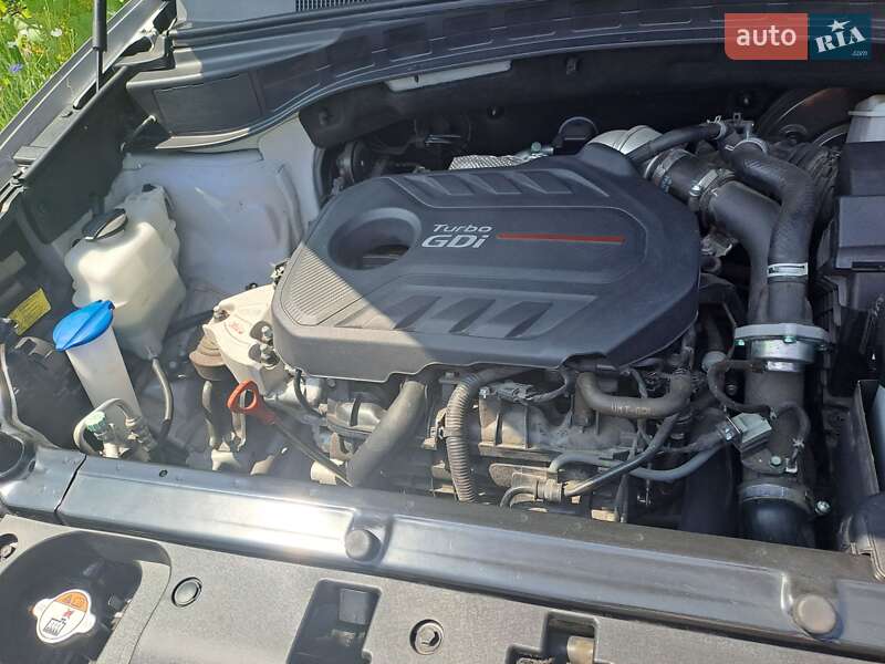 Позашляховик / Кросовер Hyundai Santa FE 2017 в Чорнобаї