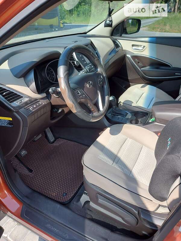 Позашляховик / Кросовер Hyundai Santa FE 2015 в Вінниці