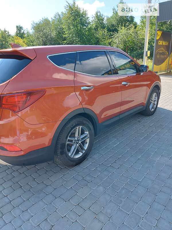 Позашляховик / Кросовер Hyundai Santa FE 2015 в Вінниці