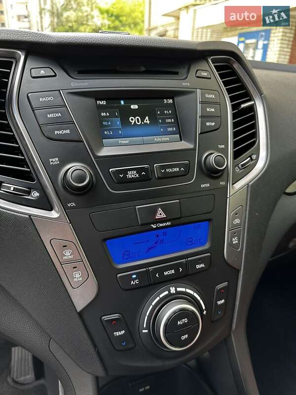 Позашляховик / Кросовер Hyundai Santa FE 2014 в Львові