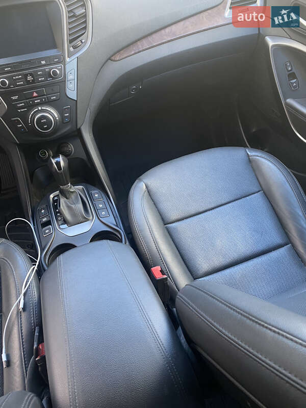 Внедорожник / Кроссовер Hyundai Santa FE 2017 в Ивано-Франковске