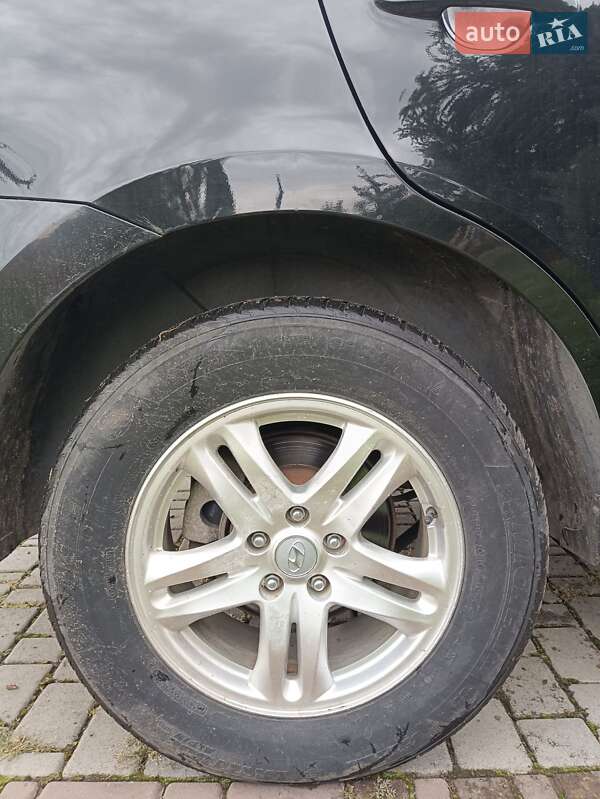 Позашляховик / Кросовер Hyundai Santa FE 2012 в Дубні