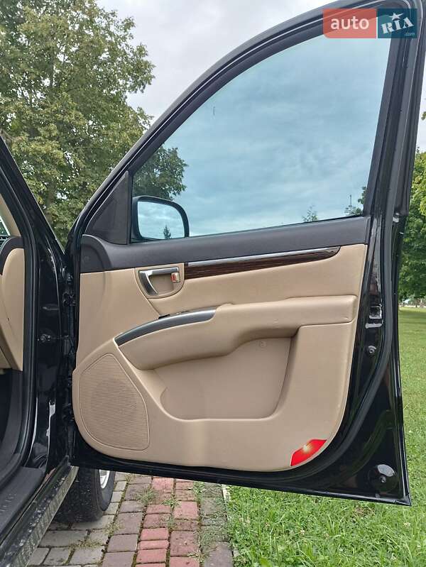 Позашляховик / Кросовер Hyundai Santa FE 2012 в Дубні