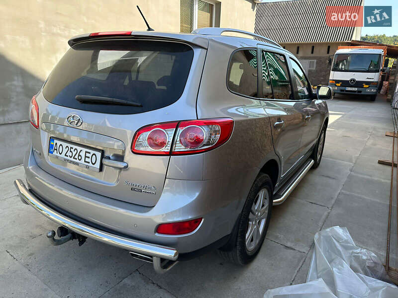 Позашляховик / Кросовер Hyundai Santa FE 2011 в Ужгороді фото 6 Позашляховик / Кросовер Hyundai Santa FE 2011 в Ужгороді