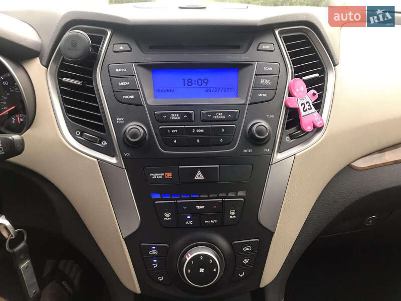 Позашляховик / Кросовер Hyundai Santa FE 2014 в Києві