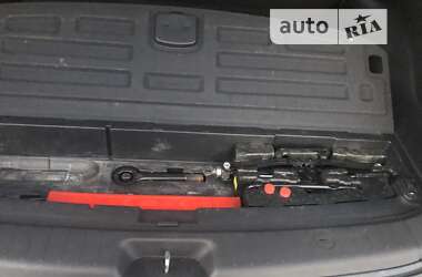 Внедорожник / Кроссовер Hyundai Santa FE 2010 в 