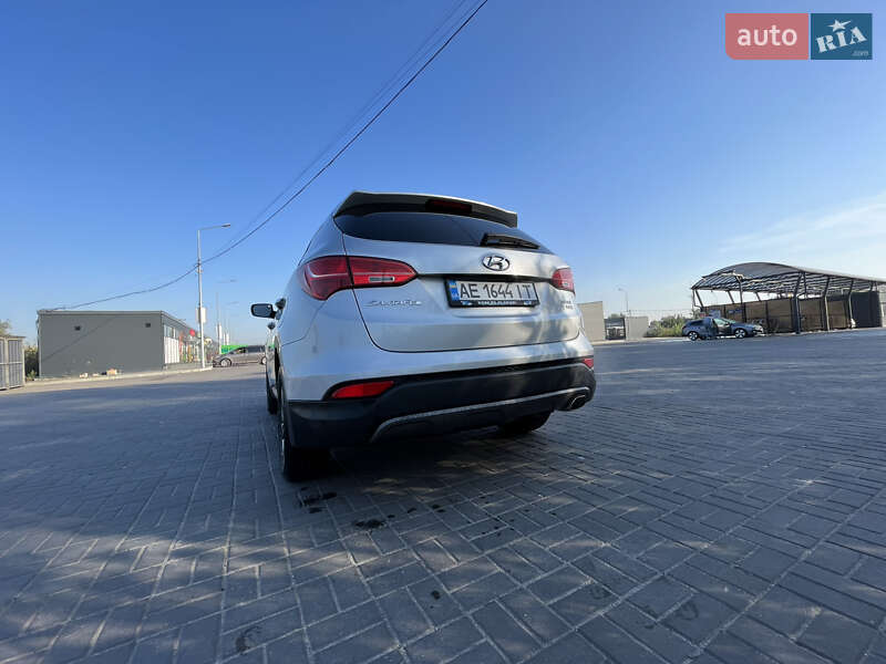 Внедорожник / Кроссовер Hyundai Santa FE 2014 в Днепре