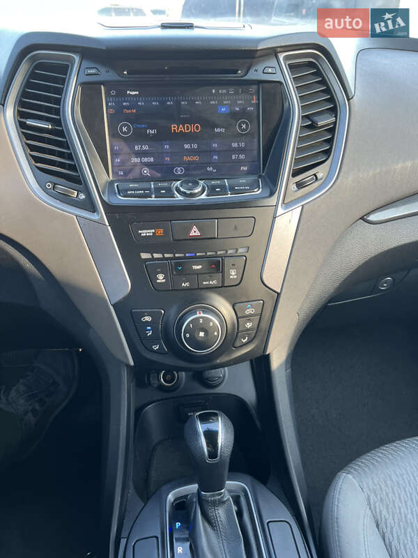 Внедорожник / Кроссовер Hyundai Santa FE 2014 в Днепре