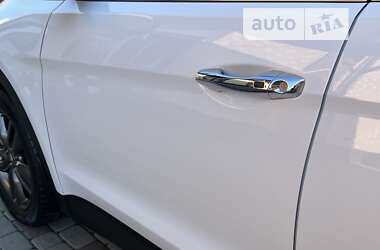 Внедорожник / Кроссовер Hyundai Santa FE 2013 в 