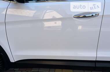 Внедорожник / Кроссовер Hyundai Santa FE 2013 в 