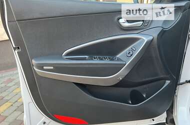 Внедорожник / Кроссовер Hyundai Santa FE 2013 в 