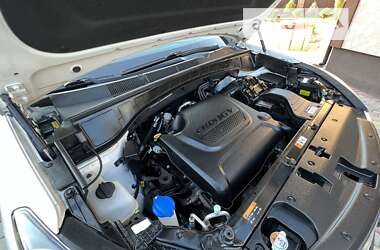 Внедорожник / Кроссовер Hyundai Santa FE 2013 в 