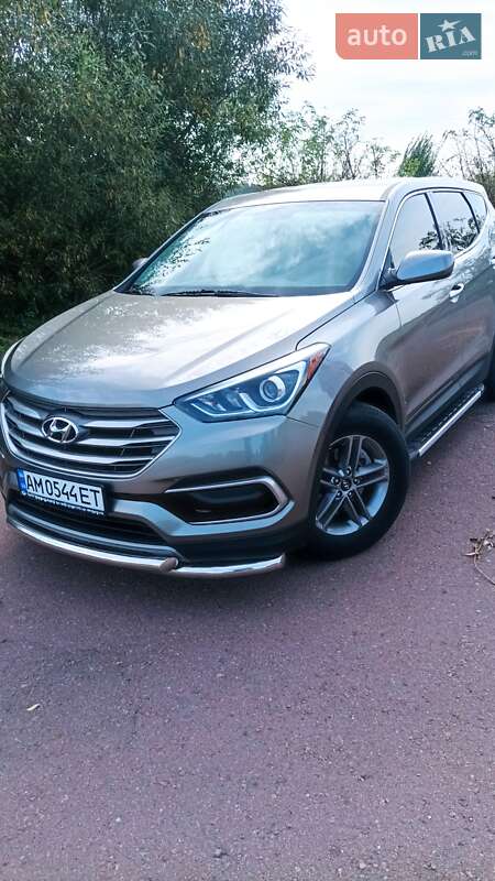 Позашляховик / Кросовер Hyundai Santa FE 2017 в Овручі