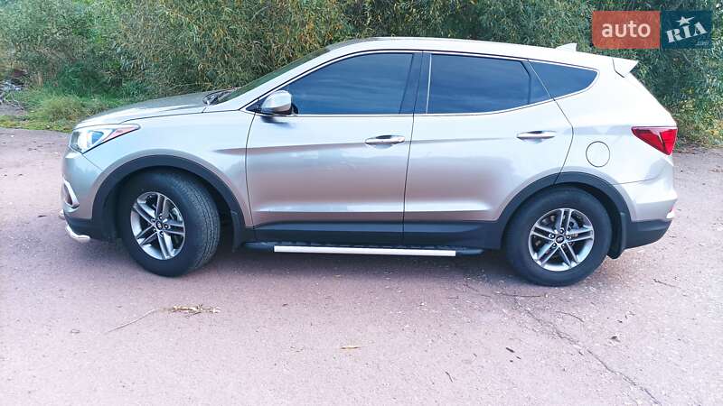 Позашляховик / Кросовер Hyundai Santa FE 2017 в Овручі