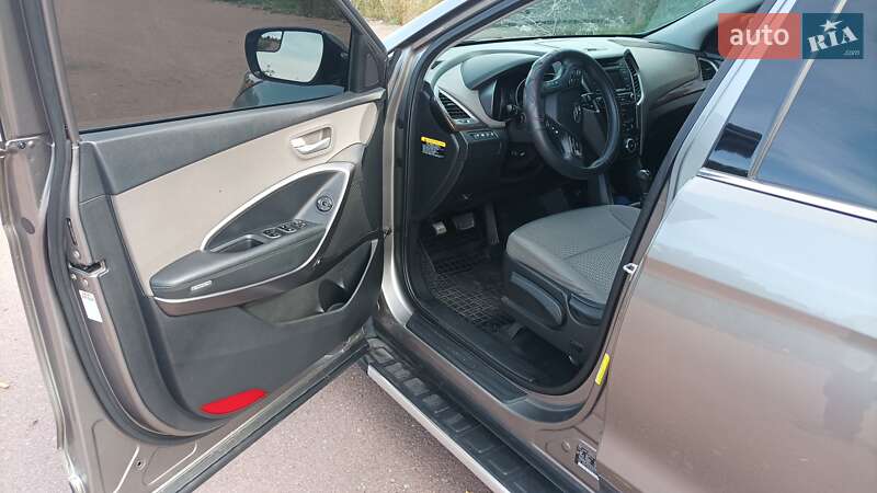 Позашляховик / Кросовер Hyundai Santa FE 2017 в Овручі