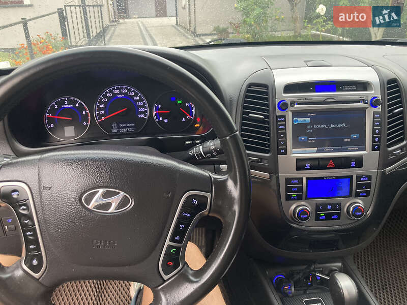 Позашляховик / Кросовер Hyundai Santa FE 2010 в Володимирі фото 37 Позашляховик / Кросовер Hyundai Santa FE 2010 в Володимирі