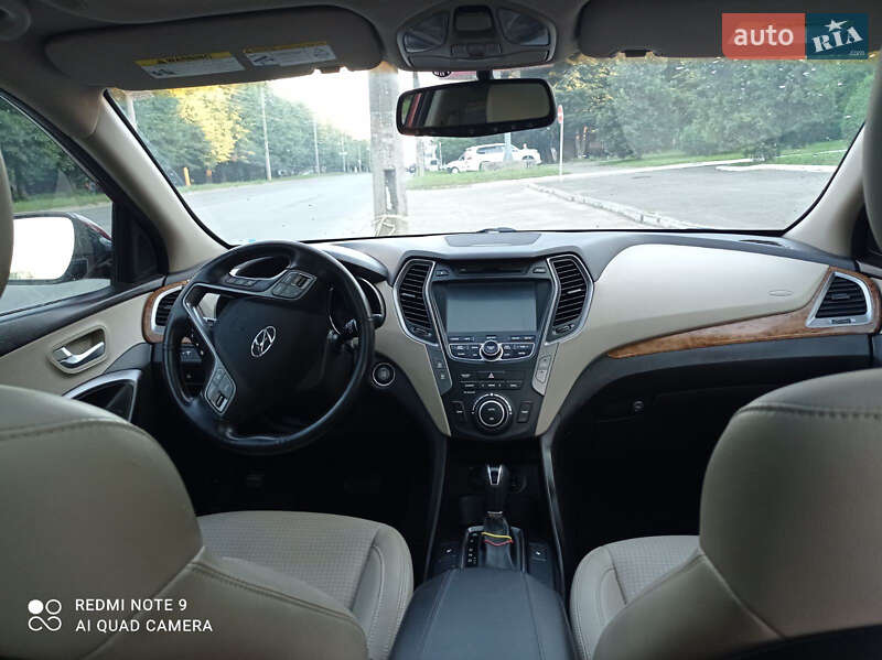 Позашляховик / Кросовер Hyundai Santa FE 2013 в Чернівцях