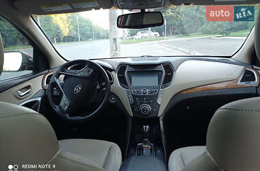 Внедорожник / Кроссовер Hyundai Santa FE 2013 в 
