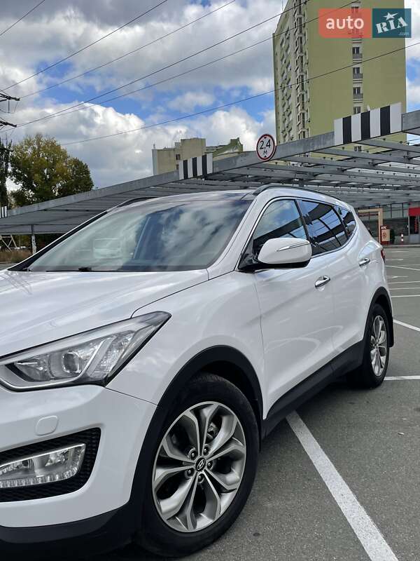 Позашляховик / Кросовер Hyundai Santa FE 2013 в Києві