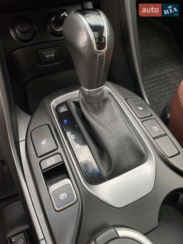 Позашляховик / Кросовер Hyundai Santa FE 2013 в Києві