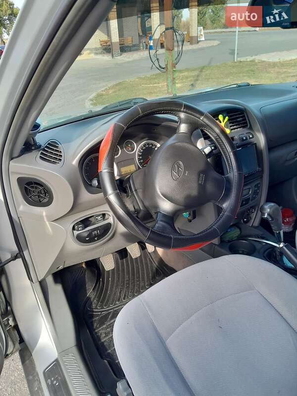 Позашляховик / Кросовер Hyundai Santa FE 2006 в Богуславі