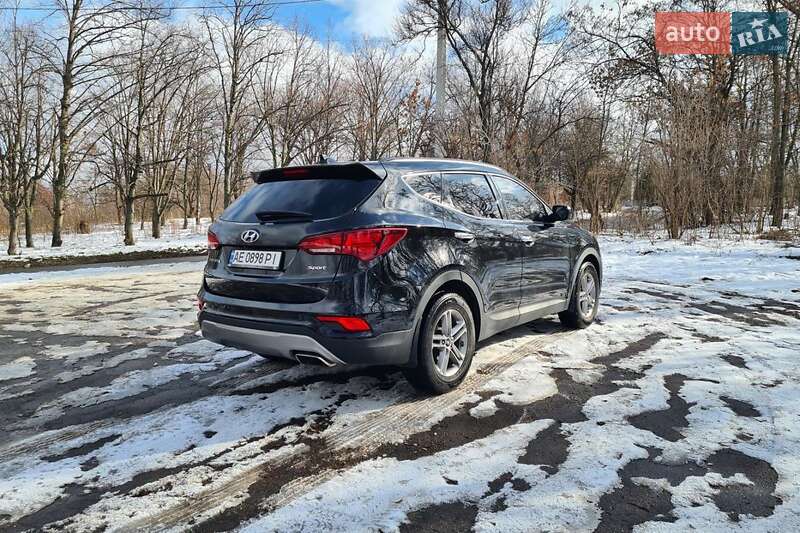 Внедорожник / Кроссовер Hyundai Santa FE 2017 в Днепре
