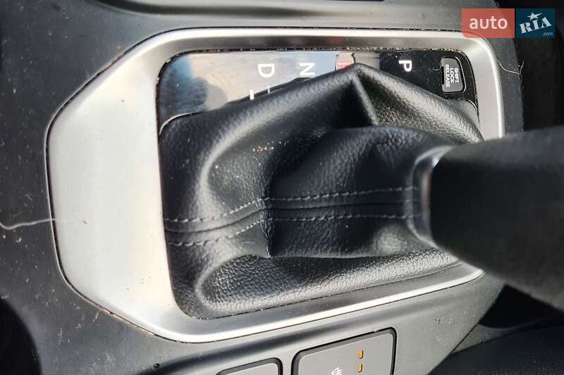 Внедорожник / Кроссовер Hyundai Santa FE 2017 в Днепре