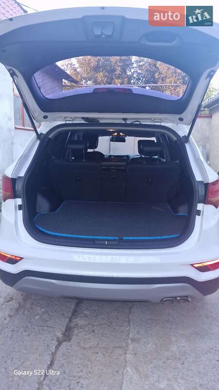 Позашляховик / Кросовер Hyundai Santa FE 2016 в Березівці