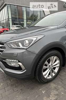 Внедорожник / Кроссовер Hyundai Santa FE 2017 в Киеве