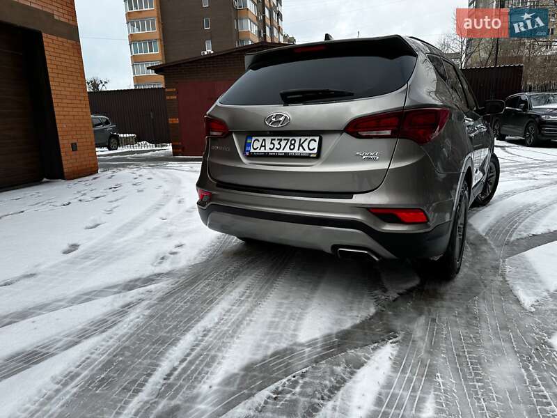 Позашляховик / Кросовер Hyundai Santa FE 2016 в Черкасах
