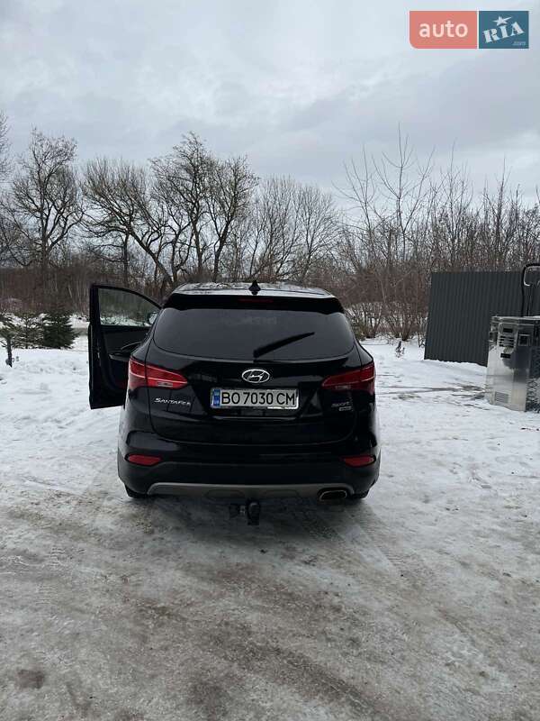 Внедорожник / Кроссовер Hyundai Santa FE 2015 в Подгайцах