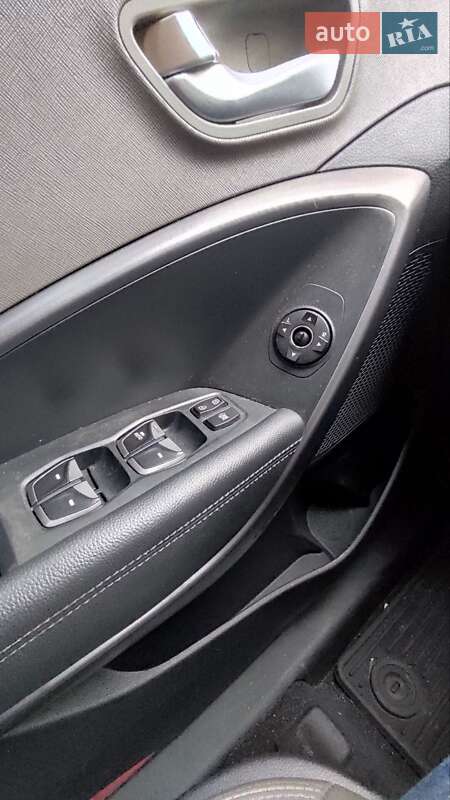 Позашляховик / Кросовер Hyundai Santa FE 2013 в Першотравенську фото 9 Позашляховик / Кросовер Hyundai Santa FE 2013 в Першотравенську