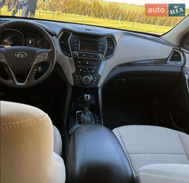 Позашляховик / Кросовер Hyundai Santa FE 2017 в Львові