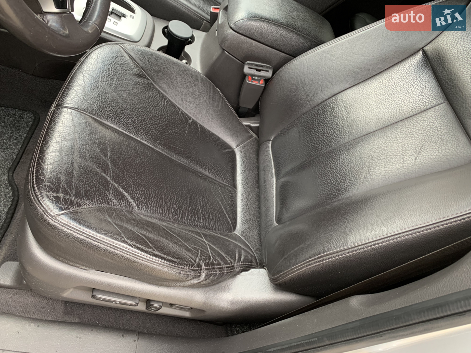 2010 Hyundai Santa Fe - мініатюра 16