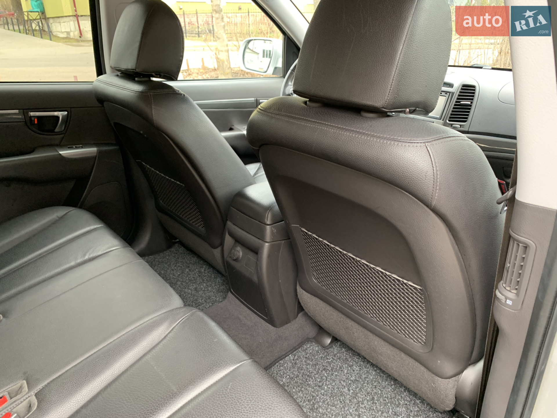 2010 Hyundai Santa Fe - мініатюра 29