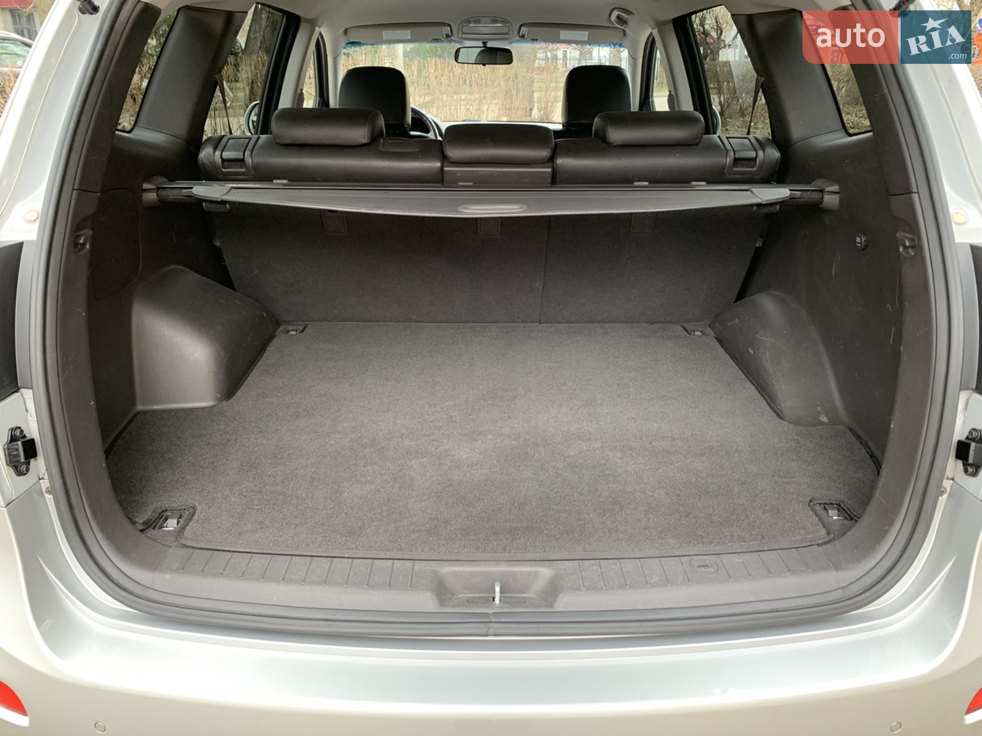 2010 Hyundai Santa Fe - мініатюра 32