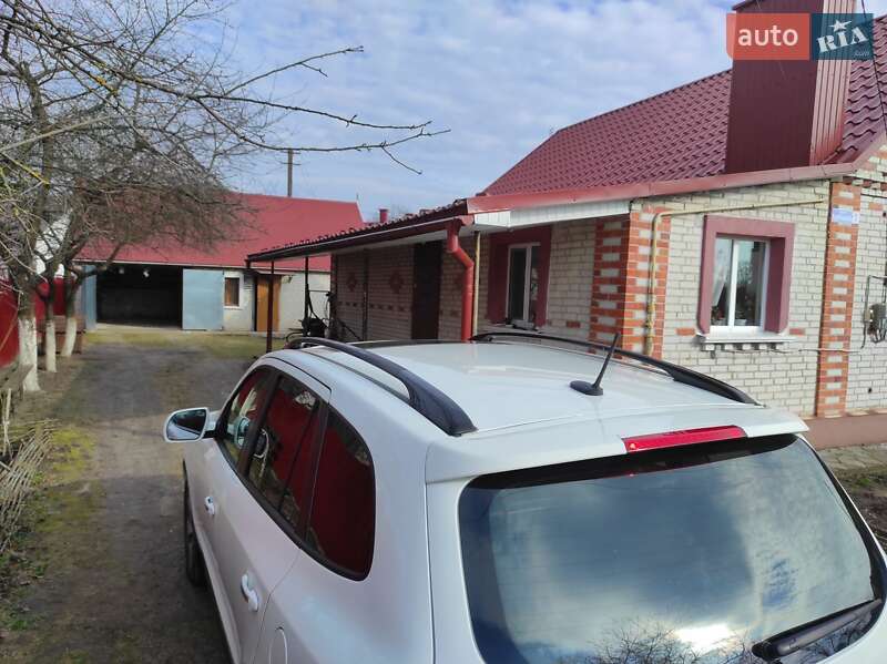Позашляховик / Кросовер Hyundai Santa FE 2012 в Старій Вижівці