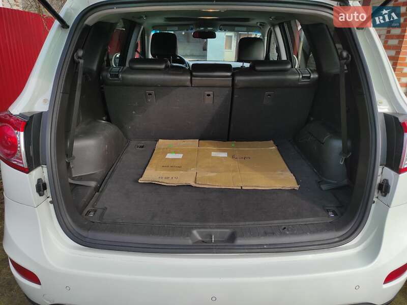 Позашляховик / Кросовер Hyundai Santa FE 2012 в Старій Вижівці