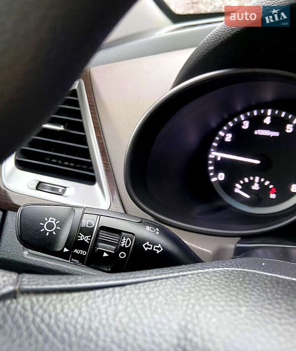 Внедорожник / Кроссовер Hyundai Santa FE 2017 в Львове