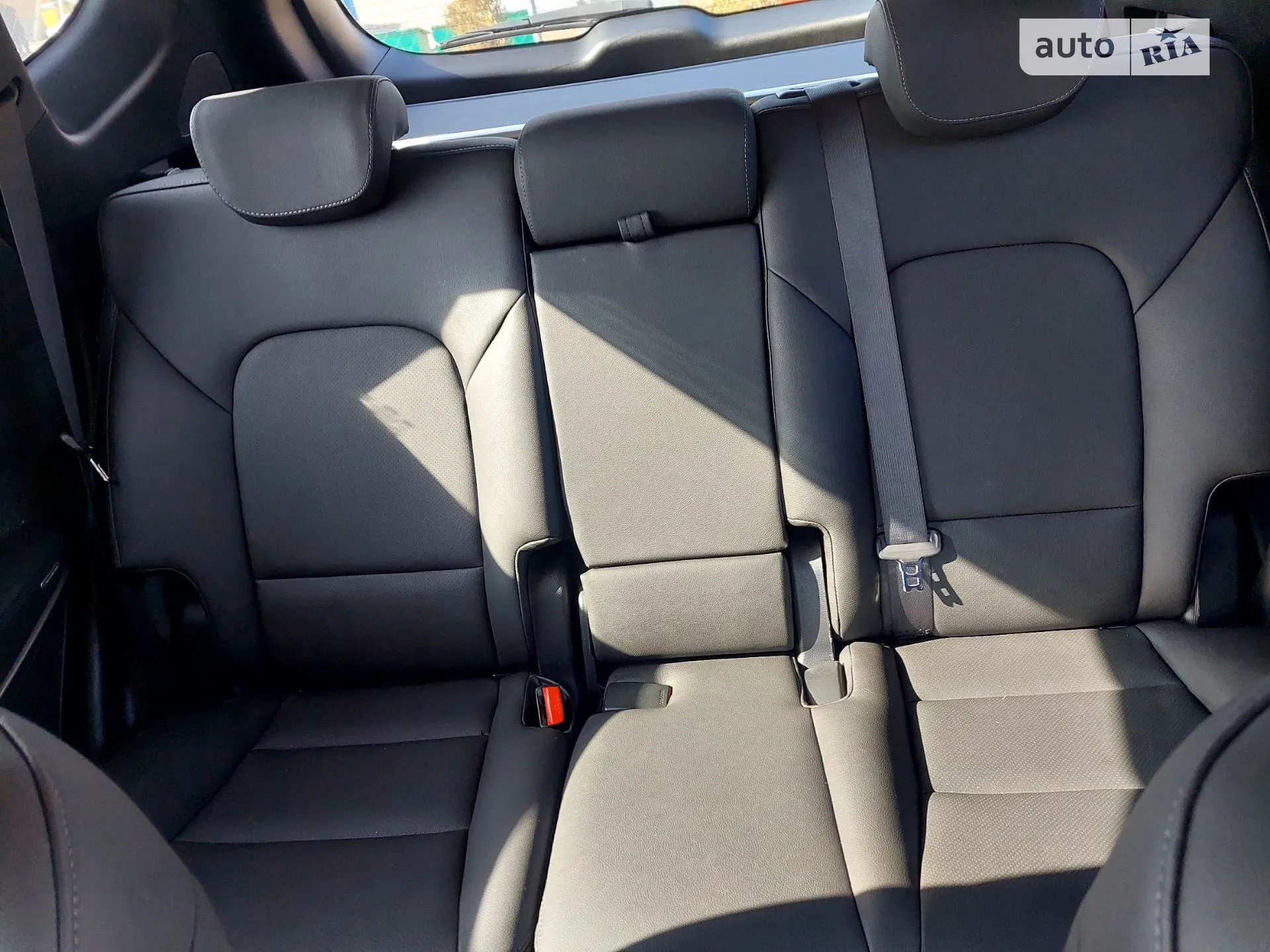 2015 Hyundai Santa Fe - мініатюра 36