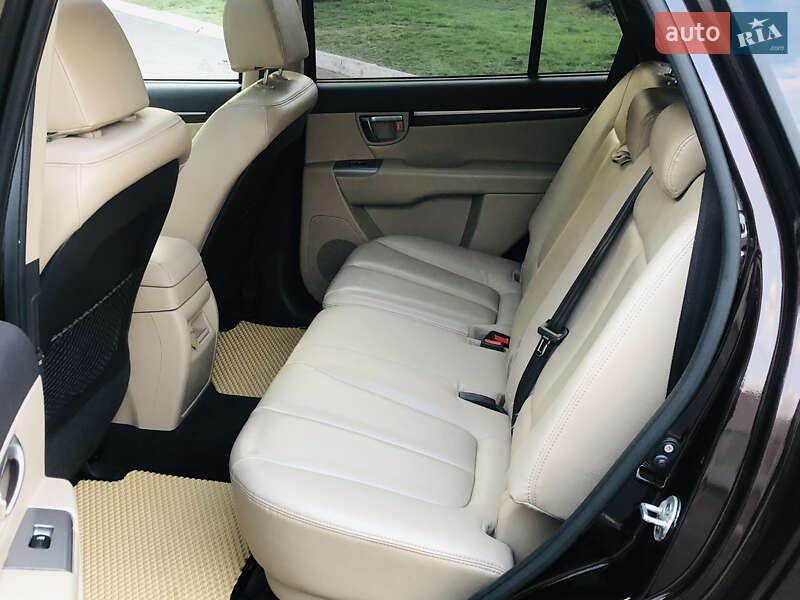 Позашляховик / Кросовер Hyundai Santa FE 2010 в Дніпрі