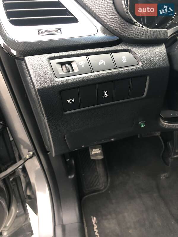 Позашляховик / Кросовер Hyundai Santa FE 2012 в Стрию