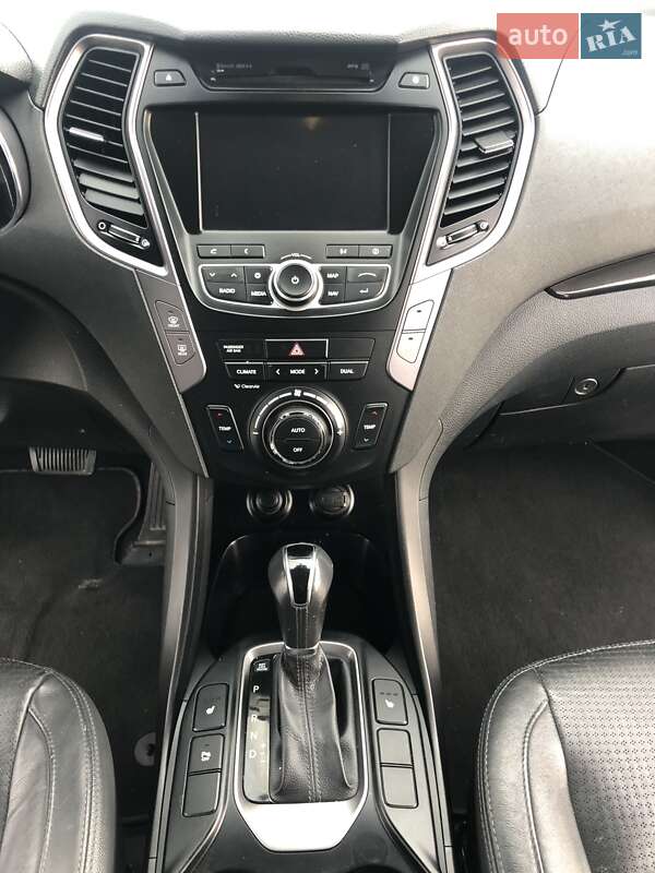 Позашляховик / Кросовер Hyundai Santa FE 2012 в Стрию