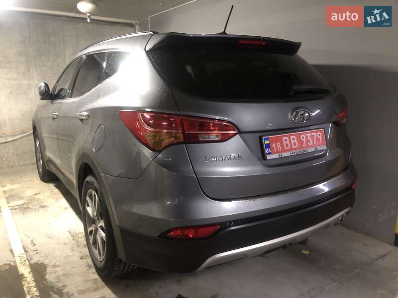 Позашляховик / Кросовер Hyundai Santa FE 2012 в Стрию